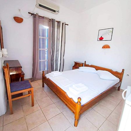 Sifneiko Arxontiko Hotel Fáros Cameră foto